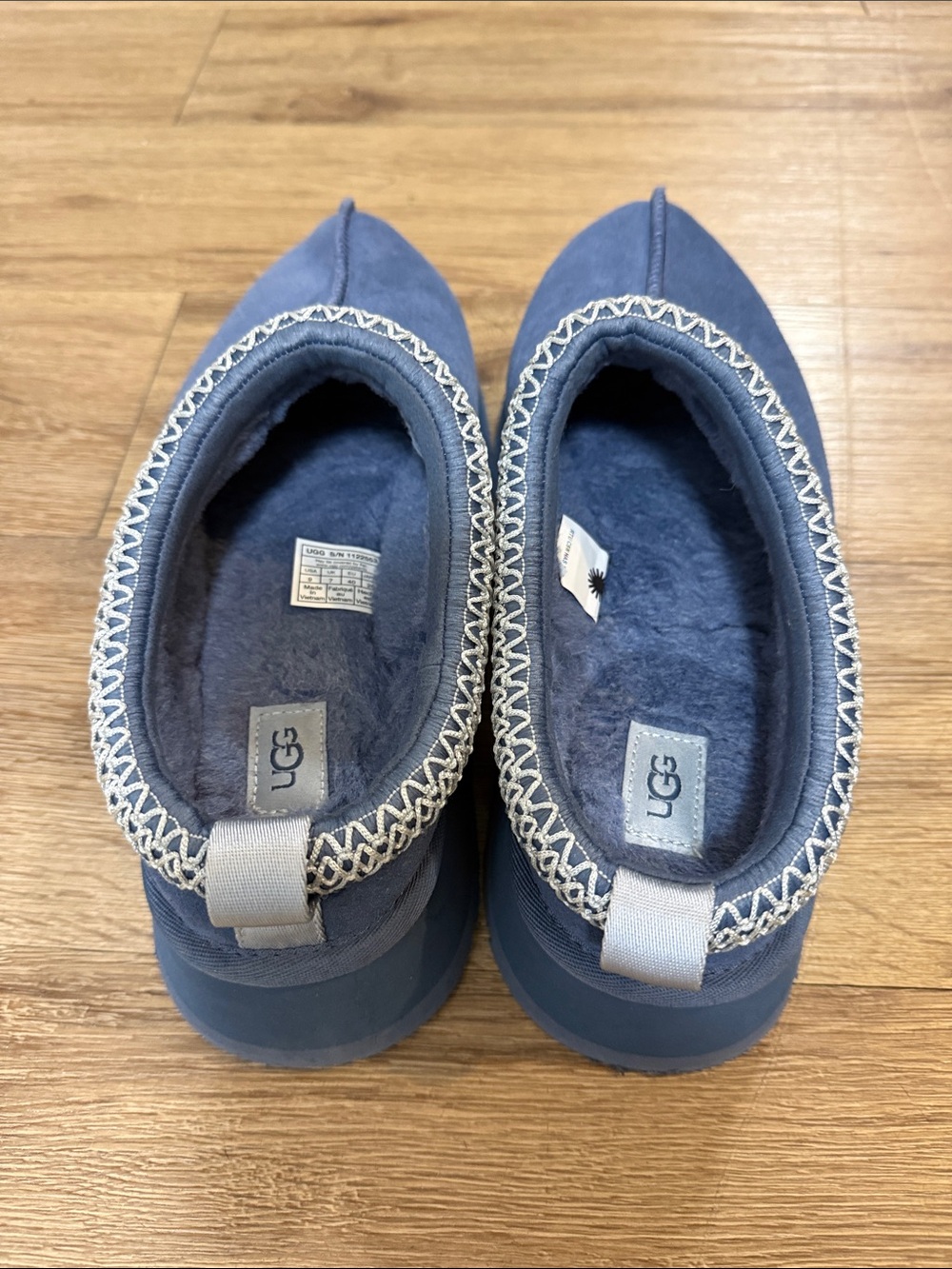 UGG light gray or blue Suede Slip-On Clog - Picture 2 of 9